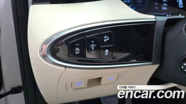 Genesis GV70 2.5T Бензин AWD — Фото автомобиля 24