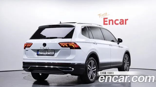 Volkswagen Tiguan — Фото автомобиля 2