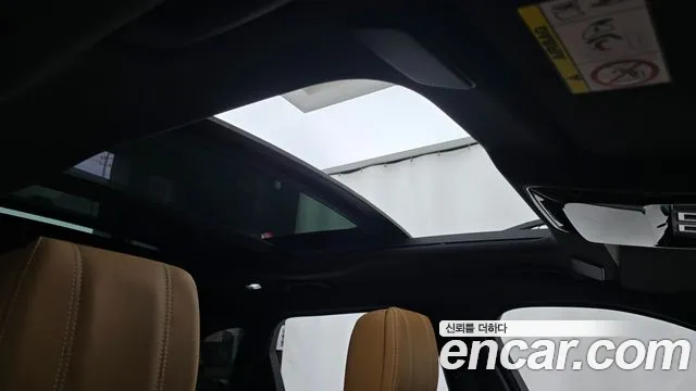 Land Rover Range Rover Velar — Фото автомобиля 28