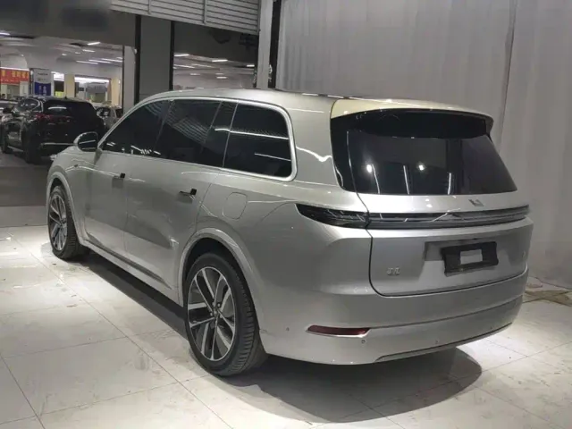 Li Auto L9 — Фото автомобиля 4