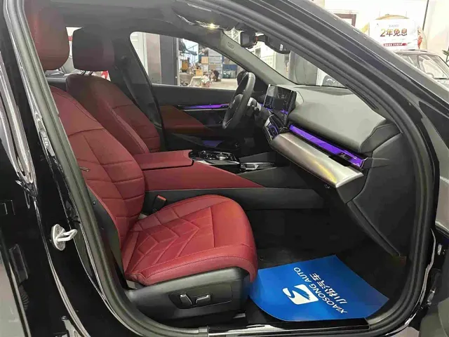 BMW 5 Series — Фото автомобиля 16