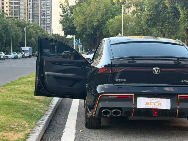 Changan UNI-V — Фото автомобиля 13