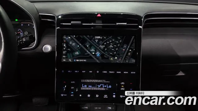 Hyundai Tucson Tucson (NX4) Дизель 2.0 2WD — Фото автомобиля 14
