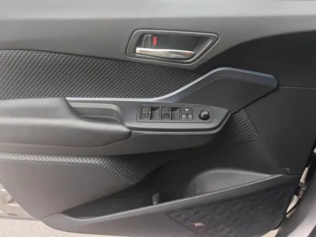 Toyota IZOA — Фото автомобиля 7