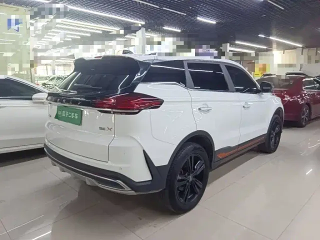Geely Boyue — Фото автомобиля 6