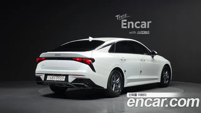 Kia K5 Новый K5 3 поколение 2.0 LPi(Для проката) — Фото автомобиля 2