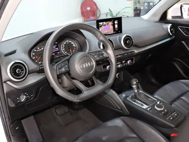 Audi Q2L — Фото автомобиля 10