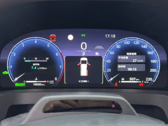 Toyota Alphard — Фото автомобиля 22