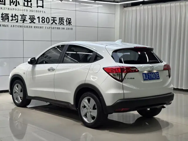Honda Vezel — Фото автомобиля 6