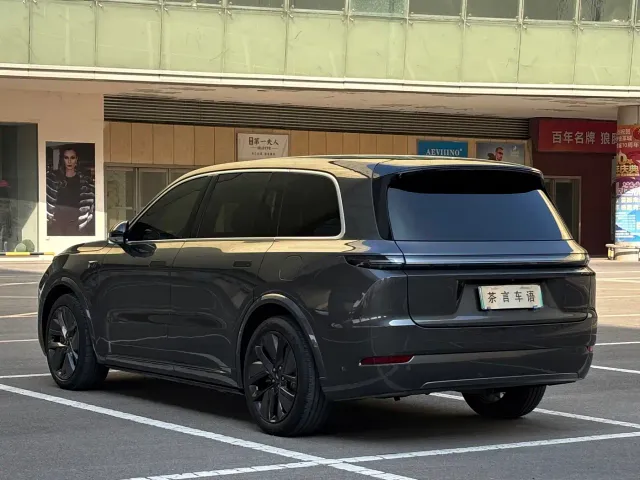 Li Auto L9 — Фото автомобиля 6