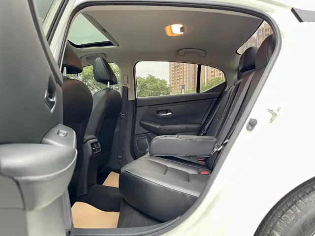 Nissan Sylphy — Фото автомобиля 11
