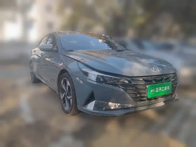 Hyundai Elantra — Фото автомобиля 3