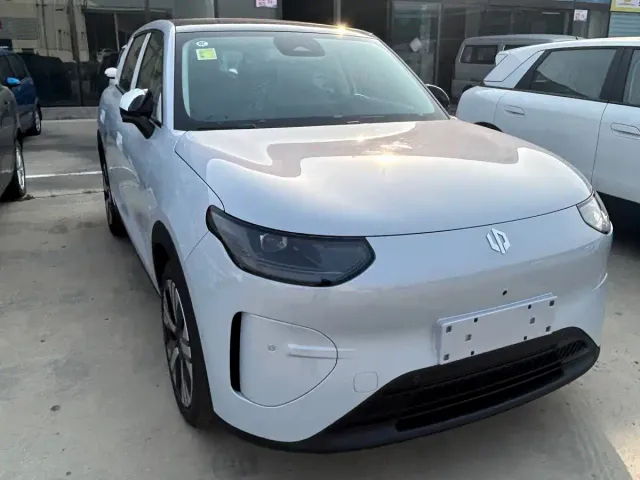 Leapmotor A10 — Фото автомобиля 3