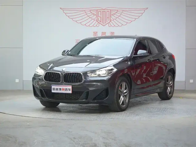 Фотография автомобиля — BMW X2