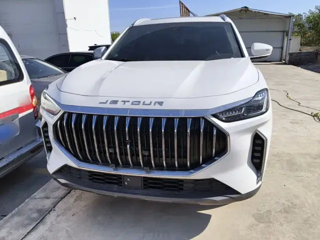 Jetour X70 Plus — Фото автомобиля 2