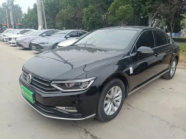 Фотография автомобиля — Volkswagen Magotan