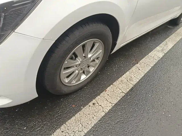 Hyundai Elantra — Фото автомобиля 22