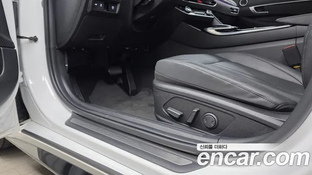 Hyundai Sonata — Фото автомобиля 30