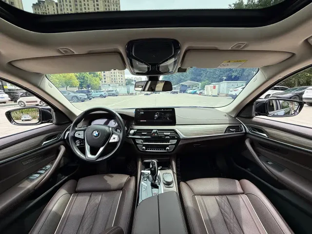 BMW 5 Series — Фото автомобиля 7