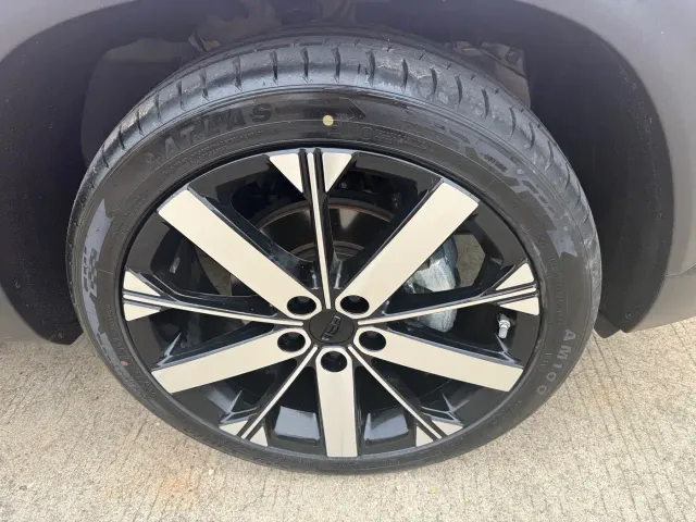 Geely ICON — Фото автомобиля 4