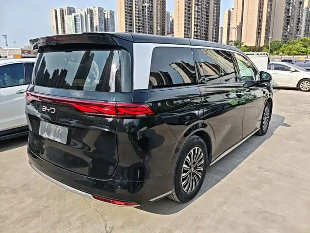 BYD Xia — Фото автомобиля 4