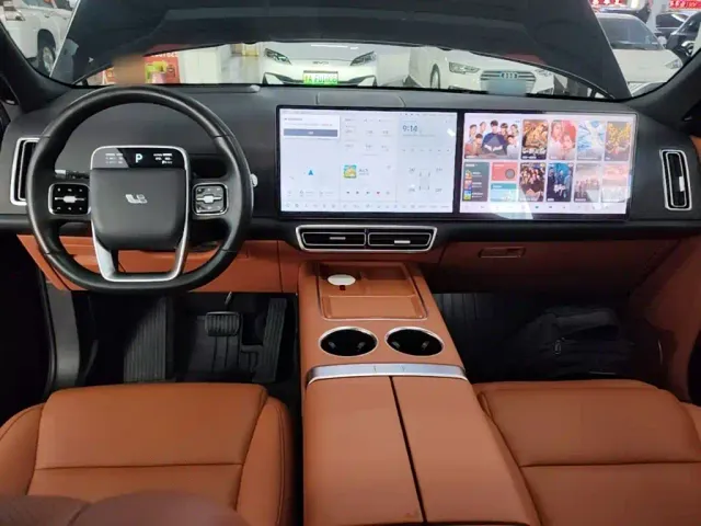 Li Auto L8 — Фото автомобиля 9