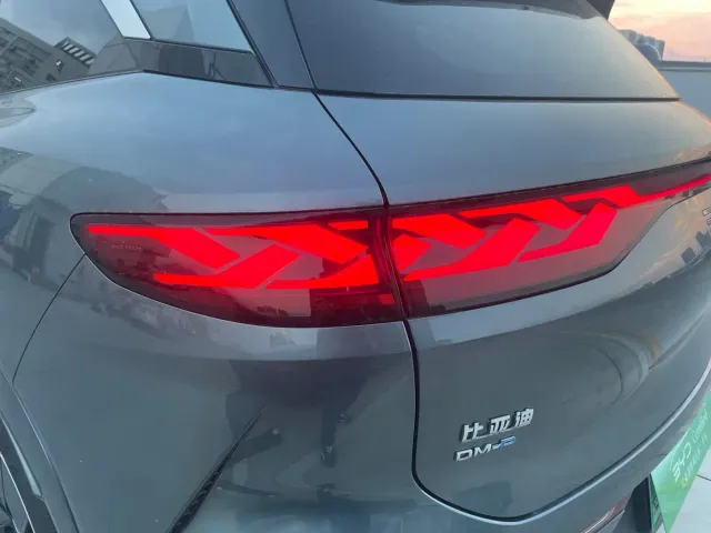 BYD Tang L — Фото автомобиля 6
