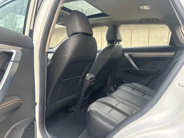 Geely Binyue — Фото автомобиля 13