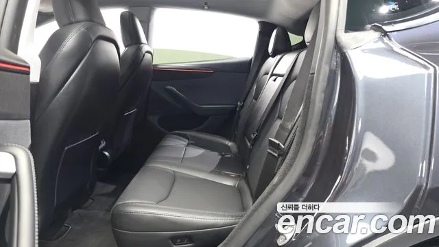 Tesla Model Y — Фото автомобиля 26
