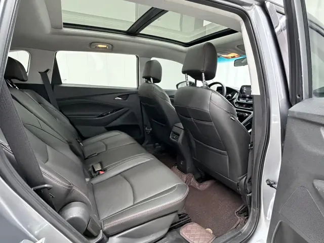 Chevrolet Orlando — Фото автомобиля 18
