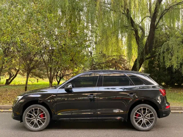 Audi Q5L — Фото автомобиля 3