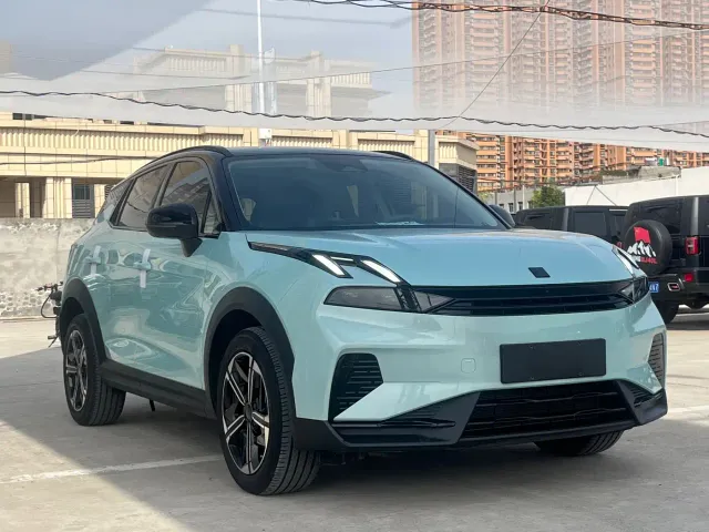 Lynk & Co 06 EM-P — Фото автомобиля 3