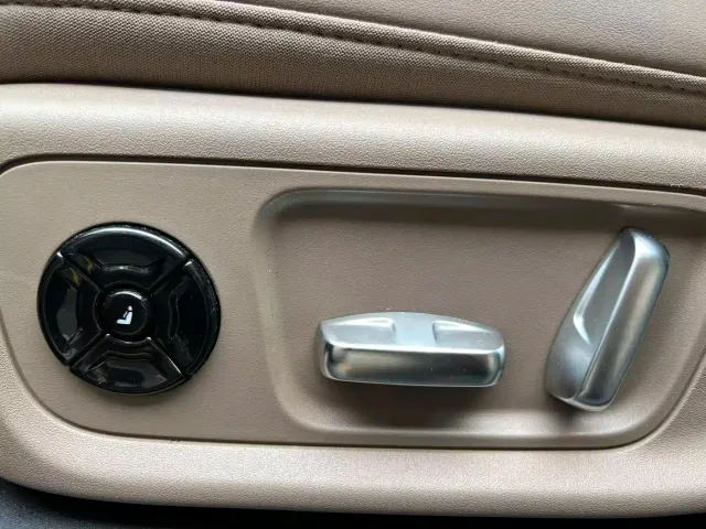 Li Auto L6 — Фото автомобиля 12