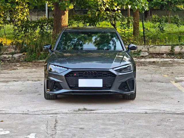 Audi A4L — Фото автомобиля 2