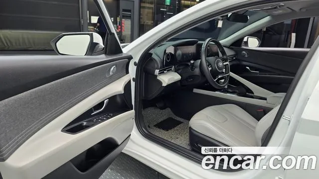 Hyundai Avante CN7 — Фото автомобиля 10