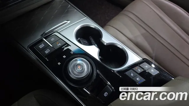 Kia K8 Hybrid — Фото автомобиля 12