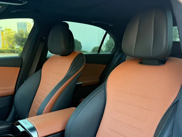 Mercedes-Benz C-Class — Фото автомобиля 22