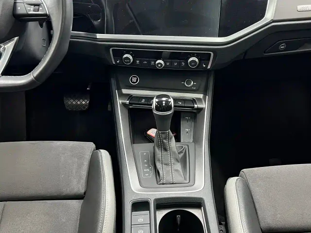 Audi Q3 — Фото автомобиля 10