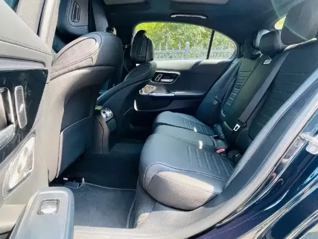 Mercedes-Benz C-Class — Фото автомобиля 6