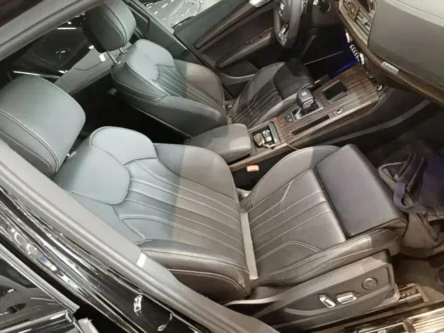 Audi Q5L — Фото автомобиля 24