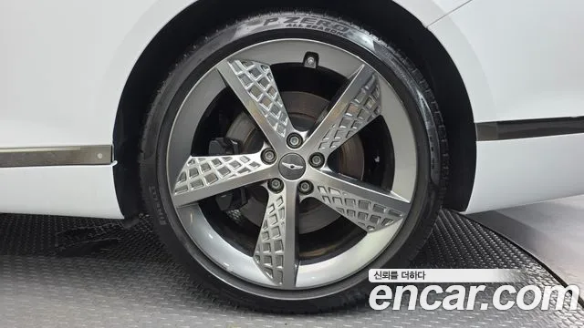 Genesis G80 Бензин 2.5 турбо AWD — Фото автомобиля 18