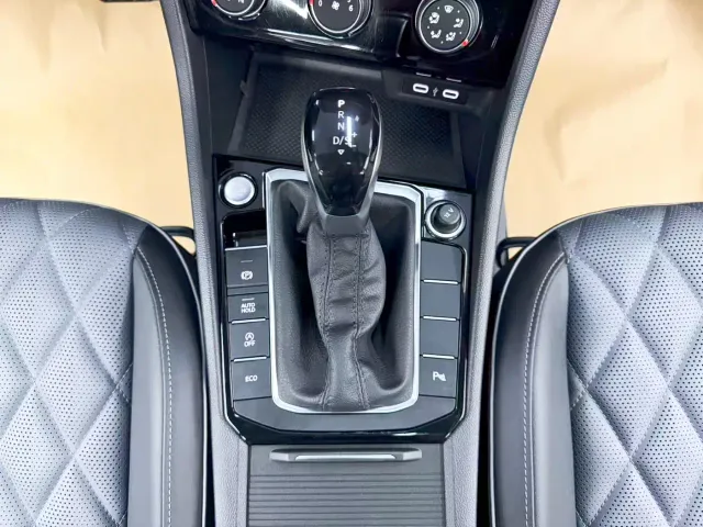 Volkswagen Sagitar — Фото автомобиля 18
