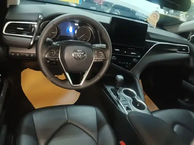 Toyota Camry — Фото автомобиля 9