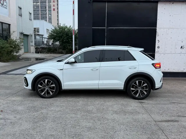 Volkswagen T-Roc — Фото автомобиля 14