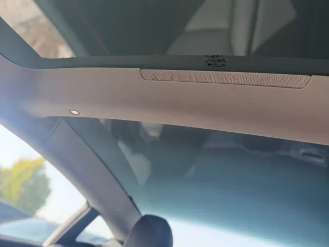 Tesla Model 3 — Фото автомобиля 21
