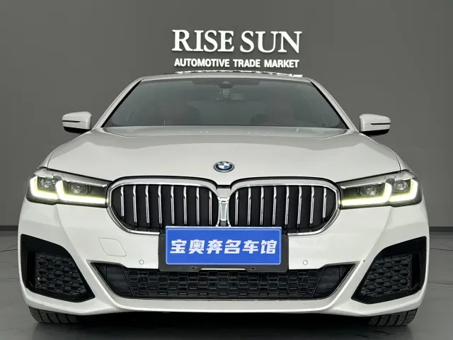BMW 5 Series — Фото автомобиля 2
