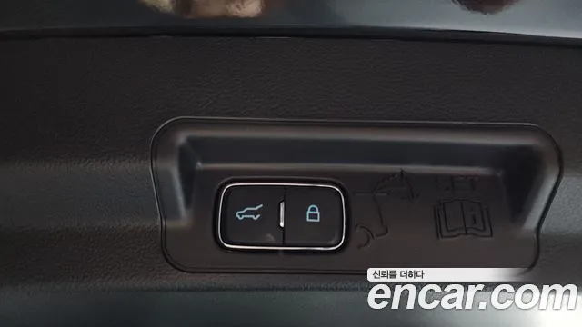 Ford Explorer — Фото автомобиля 15