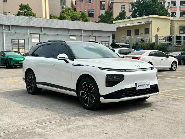 Xpeng G9 — Фото автомобиля 3