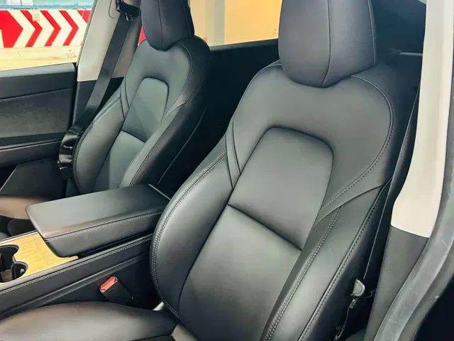 Tesla Model Y — Фото автомобиля 8