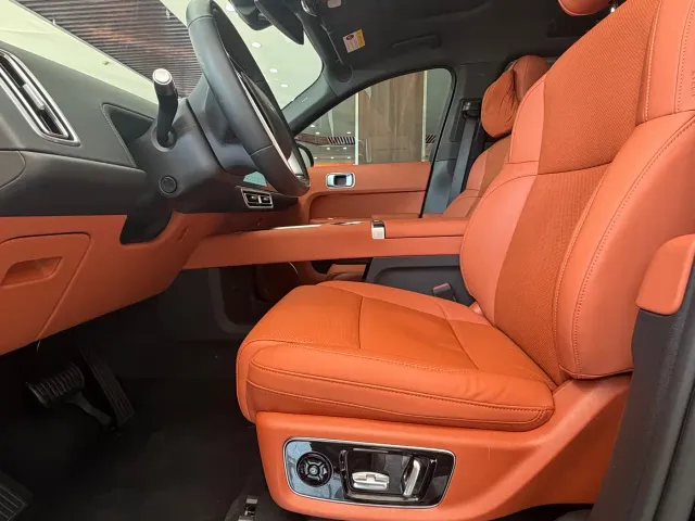 Li Auto L9 — Фото автомобиля 11